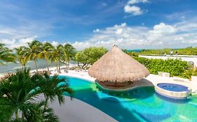 Sunset Condo 104 Puerta al Mar Isla Mujeres Mexico